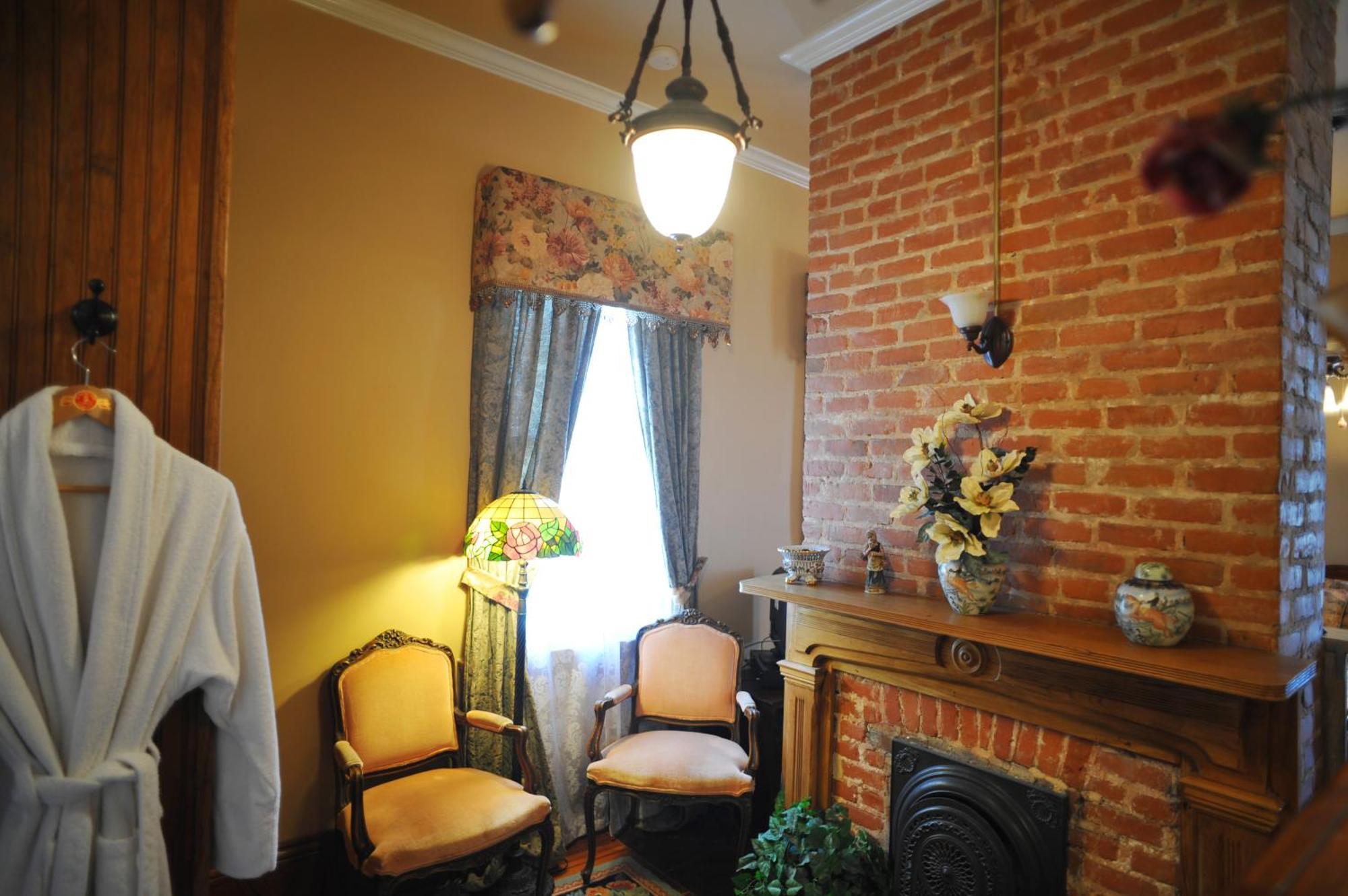 Hh Whitney House - A Bed & Breakfast On The Historic Esplanade New Orleans Eksteriør billede
