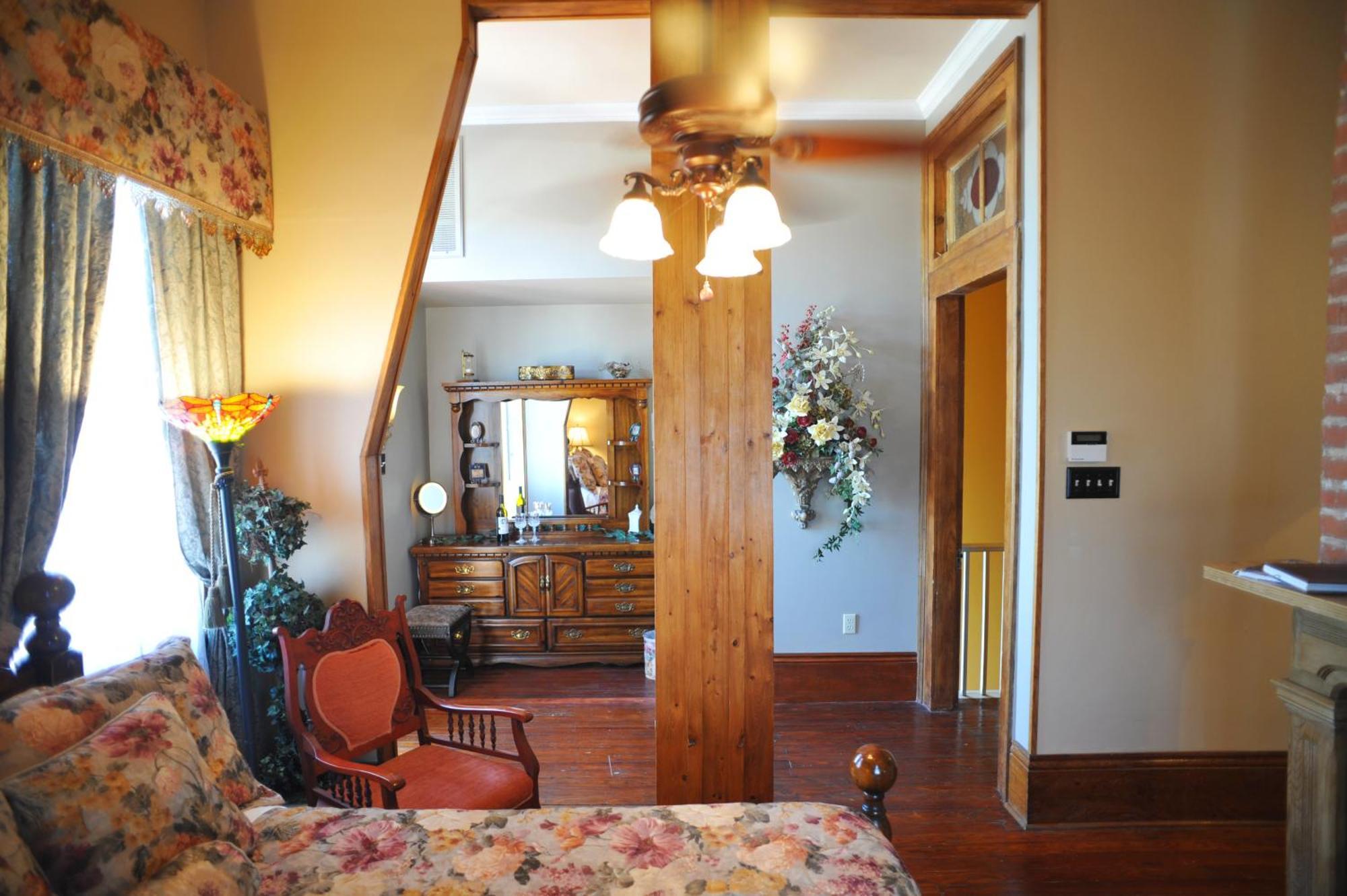 Hh Whitney House - A Bed & Breakfast On The Historic Esplanade New Orleans Eksteriør billede